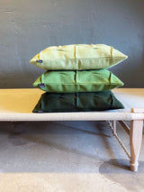 Wollkissen / Kissenbezug aus Merinowolle Burel Factory 'Cross Draped' blattgrün 50x50