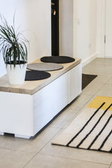 Filzunterlage / Sitzkissen aus Wolle Tumar 'Aigul' rund schwarz