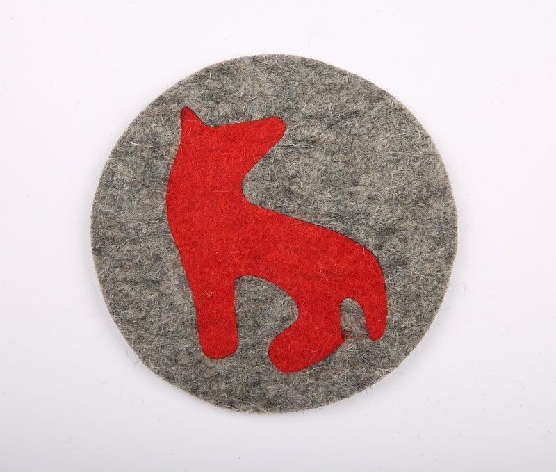 Tassenuntersetzer aus Wolle Tumar 'Rhythm of life' rot-grau 4er Set