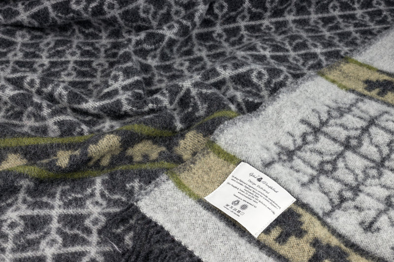 Wolldecke / Plaid aus Merinowolle Öjbro 'Ekshärad' grau 130x220