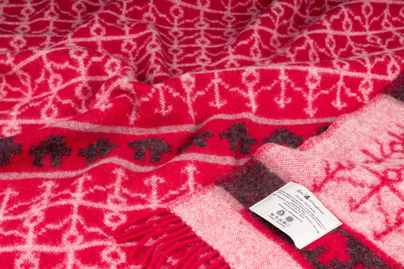 Wolldecke / Plaid aus Merinowolle Öjbro 'Ekshärad' rot 130x220