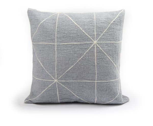 Wollkissen / Kissenbezug aus Wolle 'Aigul' Geo graublau mit Muster 50x50